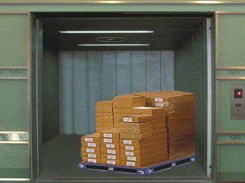 载货电梯